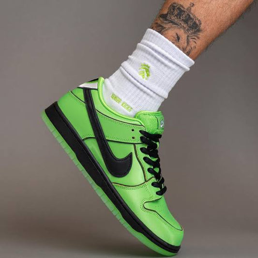 Nike Dunk Low SB - The Powerpuff Girls "Docinho"