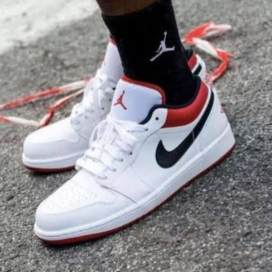 Air Jordan 1 Low
"White University Red Black"