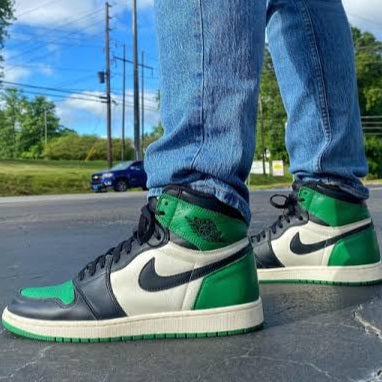 Air Jordan 1 Retro High OG
"Lucky Green"