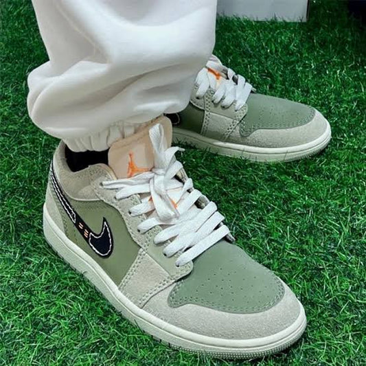 Air Jordan 1 Low SE
"Craft Light Olive"