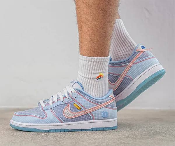 Nike Dunk Low x
Union Passport "Pack Argon"