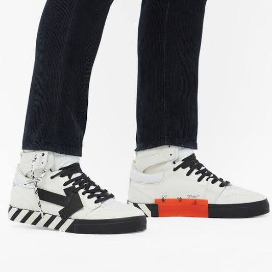 OFF-WHITE Vulcanized Hi Top
"White Black"