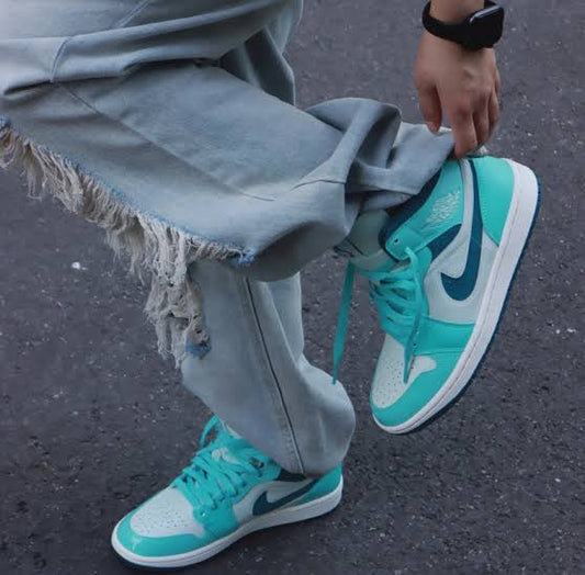 Ait Jordan 1 Mid
"Chenille Bleached Turquoise"