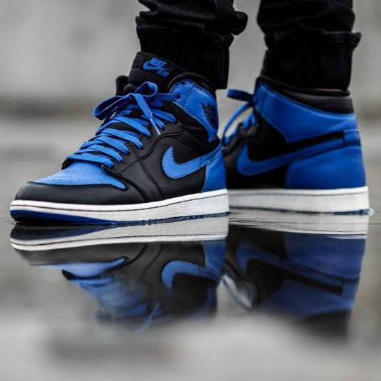 Air Jordan 1 Mid
"Hyper Royal Tumbled Leather"