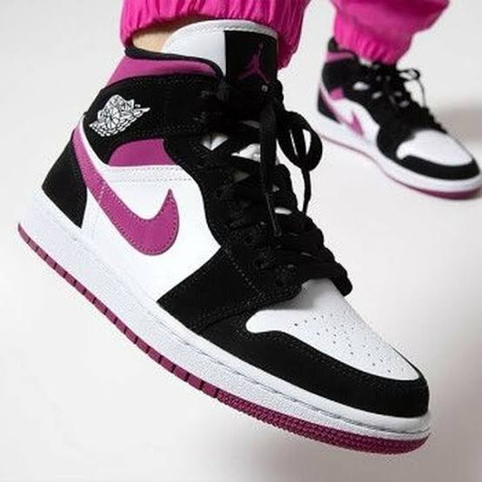 Air Jordan 1 Mid
"Magenta" (Women's)