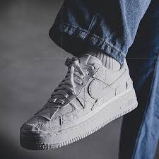 Air Force 1 Low SP x 
Billie Eilish "Triple White"