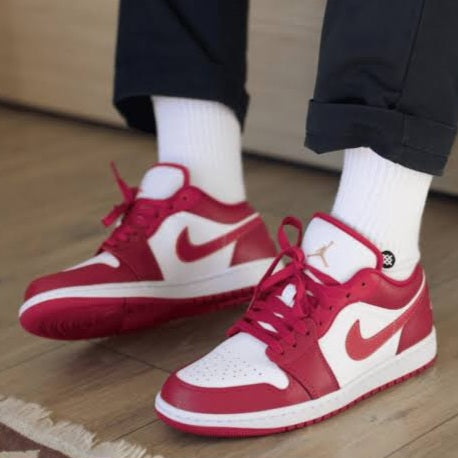 Air Jordan 1 Low
"Cardinal Red"