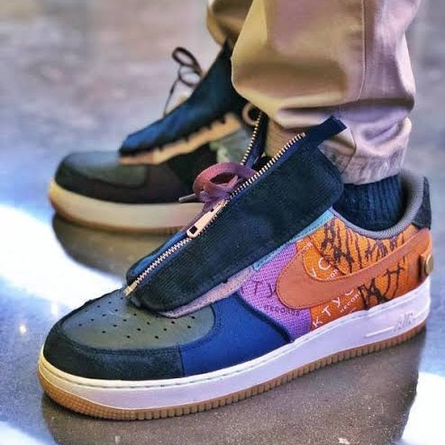 Air Force 1 Low x 
Travis Scott "Cactus Jack"