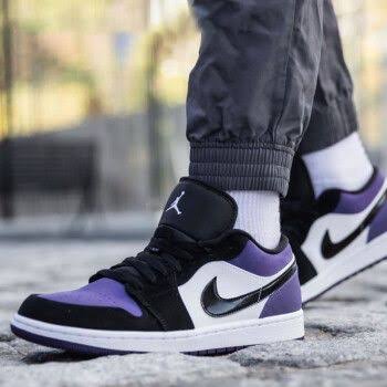 Air Jordan 1 Low
"Court Purple"