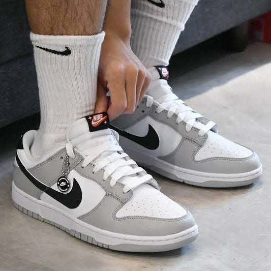 Nike Dunk Low SE
Lottery Pack "Grey Fog"