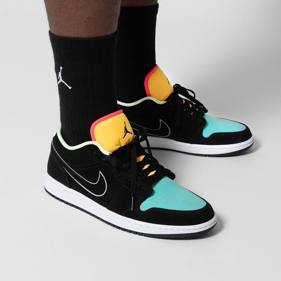 Air Jordan 1 Low
"Black Aurora Green Laser Orange"