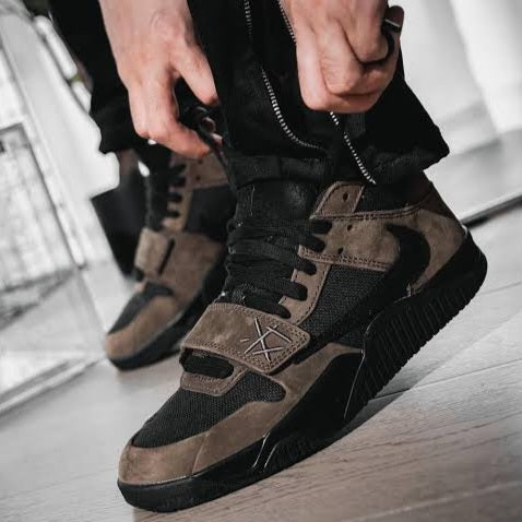 Travis Scott x Jordan Jumpman "Jack TR Dark Mocha"