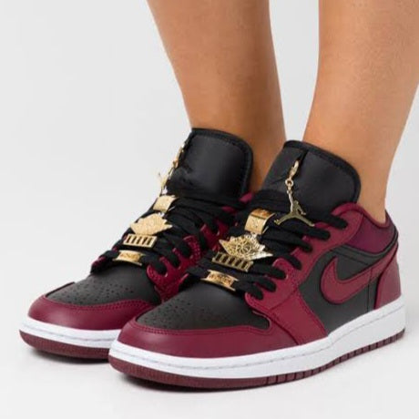 Air Jordan 1 Low
"Dark Beetroot Black" (Women's)