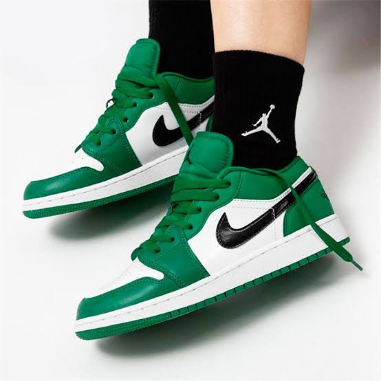 Air Jordan 1 Low
"Pine Green"