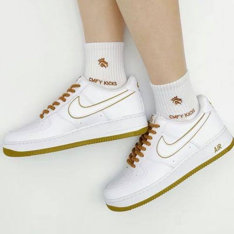 Air Force 1 Low '07
"White Bronzine"