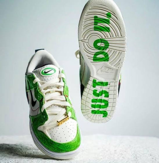 Nike Dunk Low Disrupt 2
"Just Do It Snakeskin Green" (Women's)