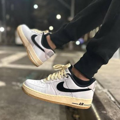 Air Force 1 '07 LX Low
Command Force Summit White Black (Women's)