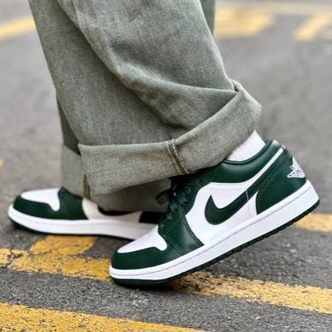 Air Jordan 1 Low
"Galactic Jade"