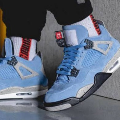 Air Jordan 4 Retro SE "University Blue"