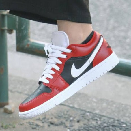 Air Jordan 1 Low
"Chicago Flip" (Women's)