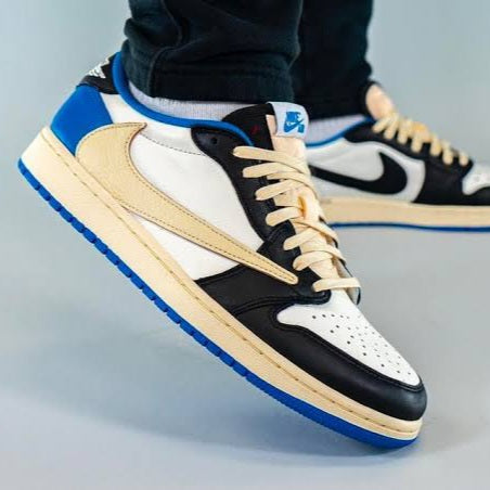 Air Jordan 1 Retro Low OG SP x Travis Scott "Fragment"