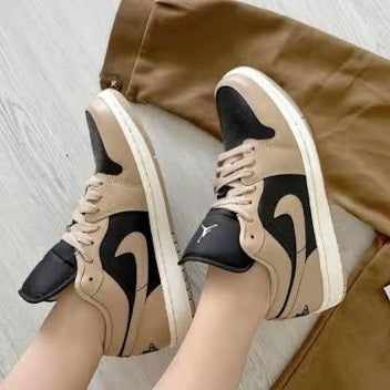 Air Jordan 1 Low
"Desert" (Women's)