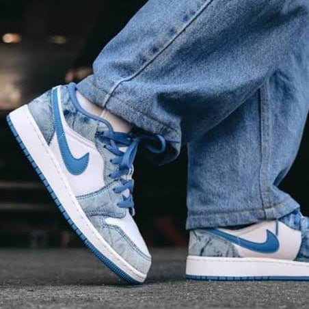 Air Jordan 1 Low
"Washed Denim"