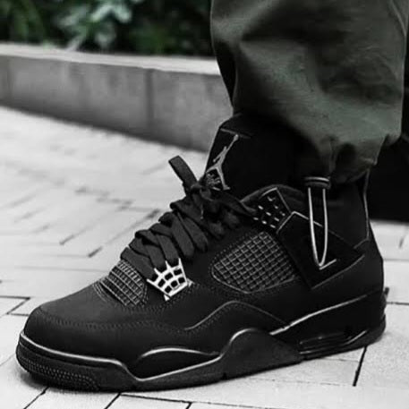 Air Jordan 4 Retro "Black Cat"