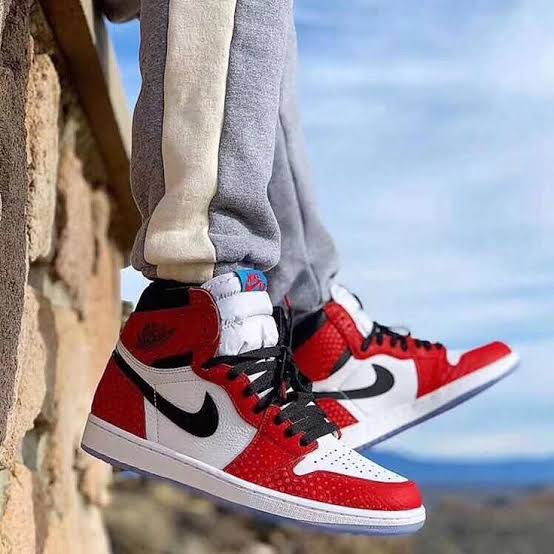 Air Jordan 1 Retro High
"Spider-Man Origin Story"