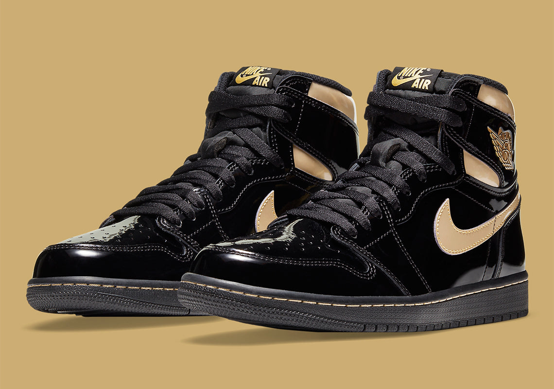 Air Jordan 1 Retro High
"Black Metallic Gold"