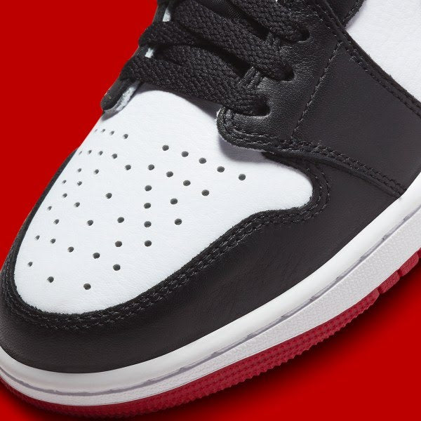 Air Jordan 1 Low
"Black Toe" (2019)