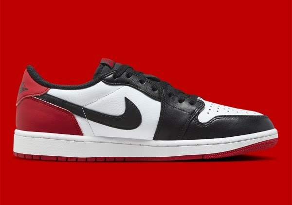 Air Jordan 1 Low
"Black Toe" (2019)