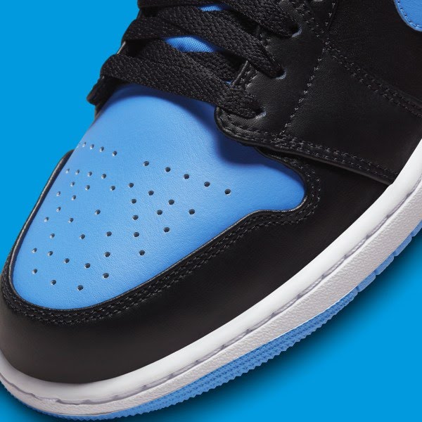 Air Jordan 1 Low
"Black University Blue"