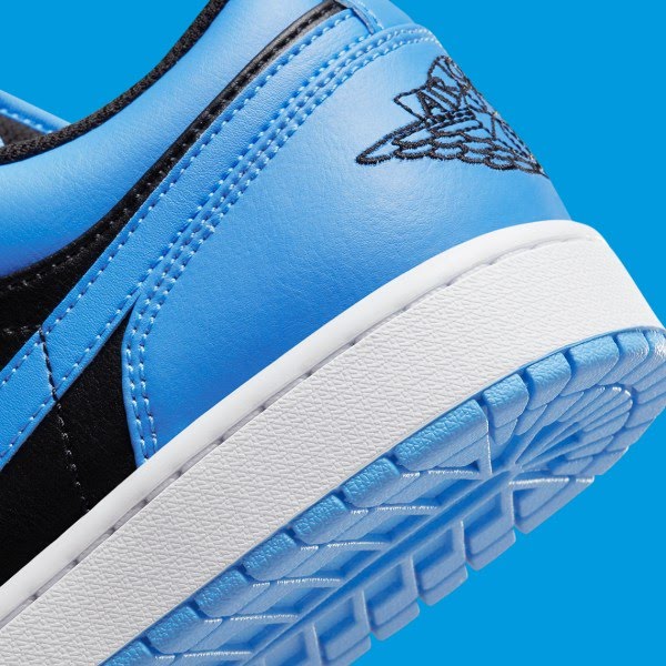 Air Jordan 1 Low
"Black University Blue"