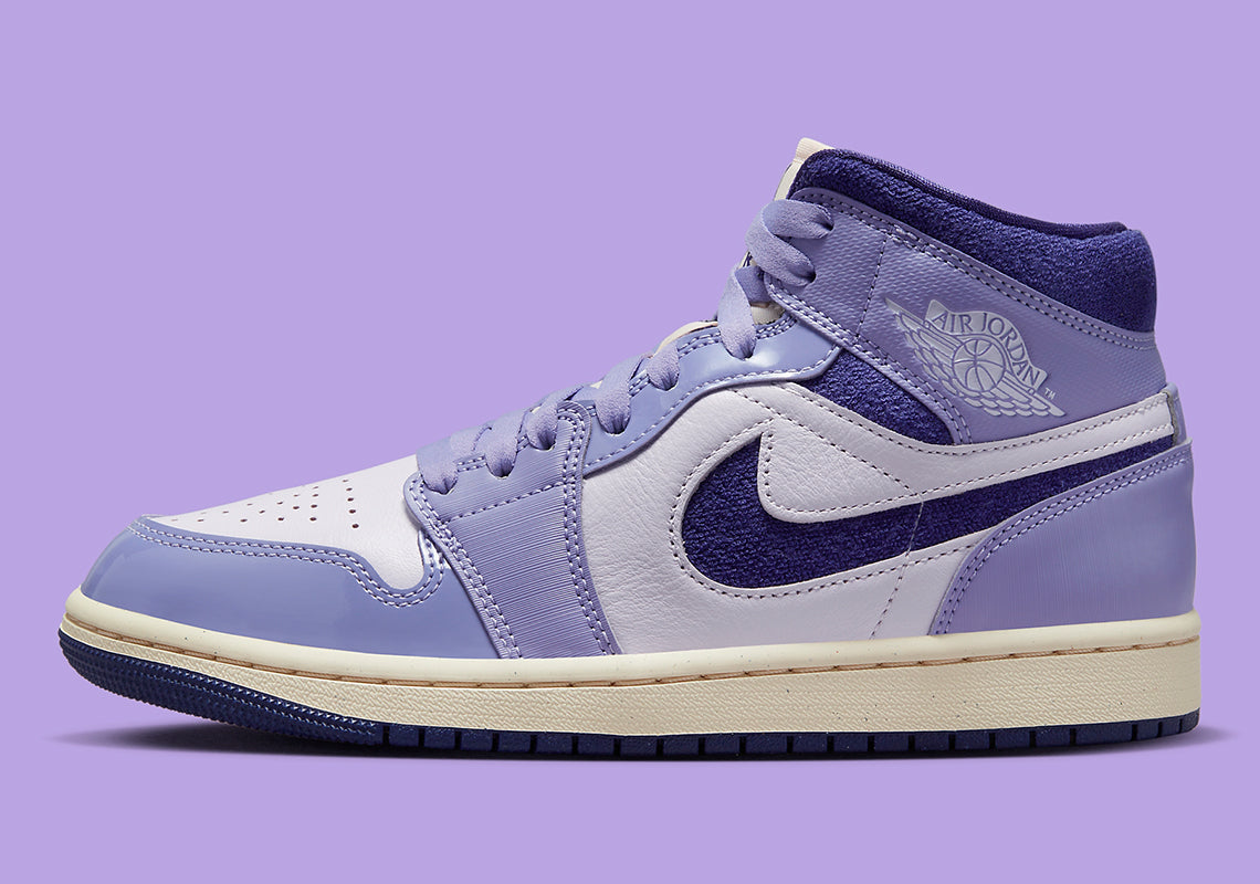 Air Jordan 1 Mid SE
"Chenille Sky J Light Purple"