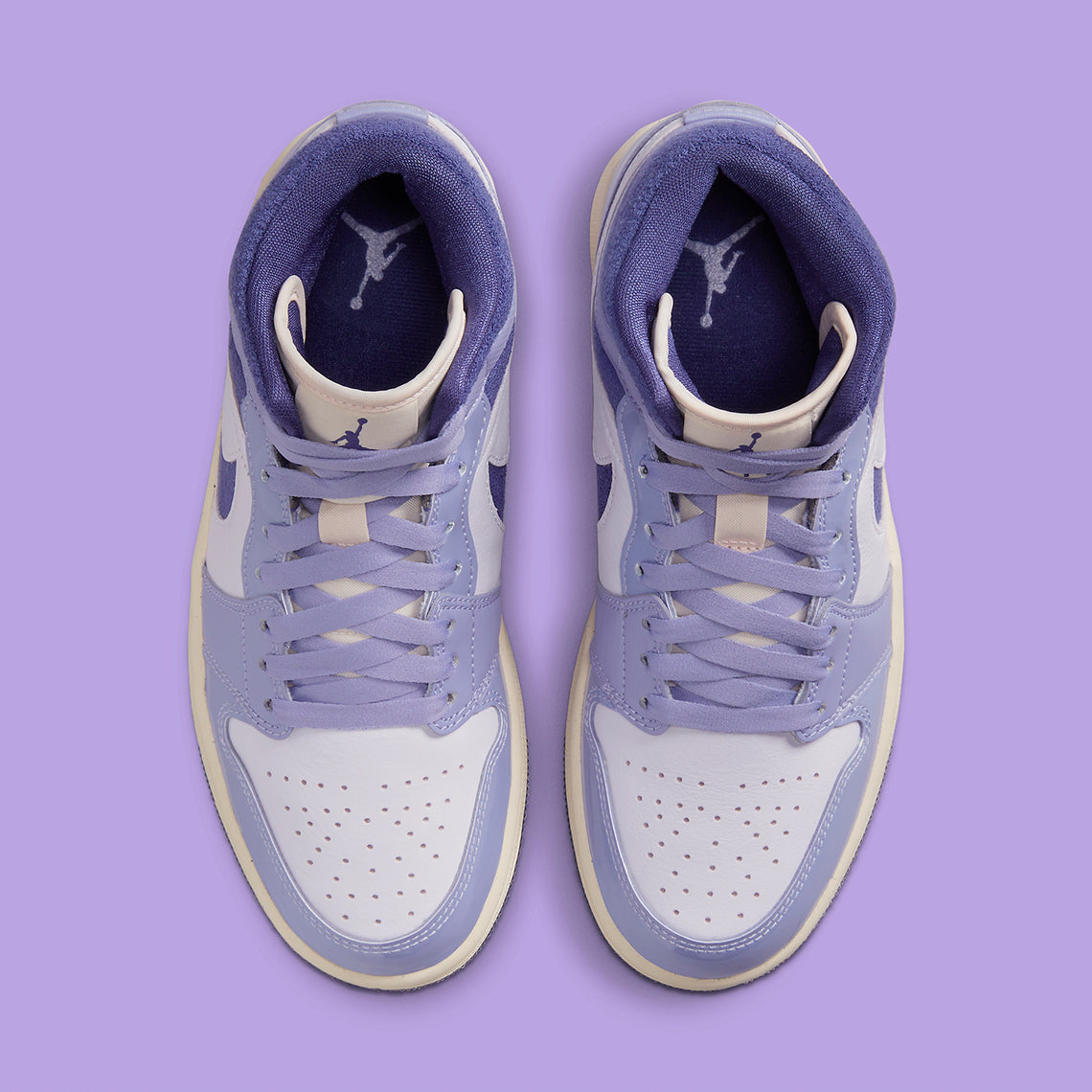 Air Jordan 1 Mid SE
"Chenille Sky J Light Purple"