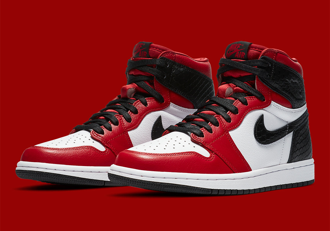 Air Jordan 1 Retro High
"Satin Snake Chicago"