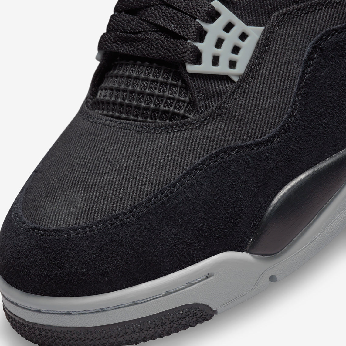 Air Jordan 4 Retro SE
"Black Canvas"