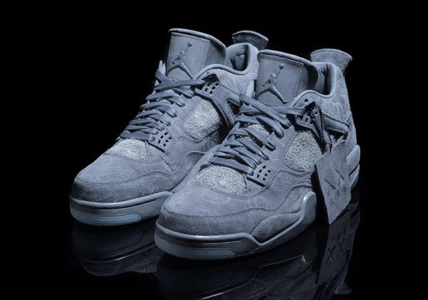 Air Jordan 4 x KAWS "Cool Grey"