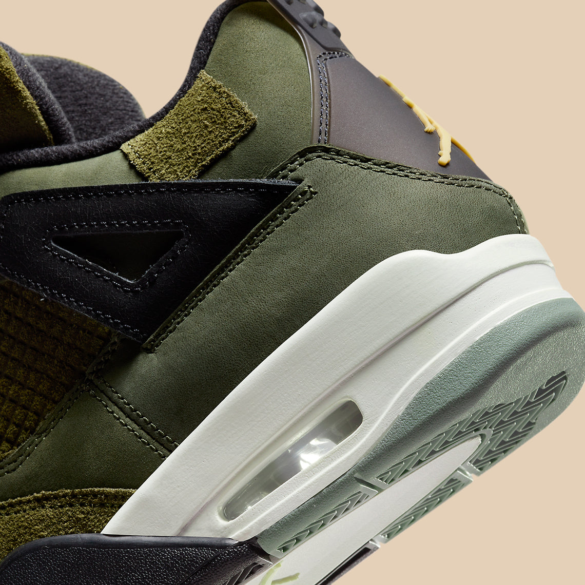 Air Jordan 4 Retro SE "Craft Medium Olive"