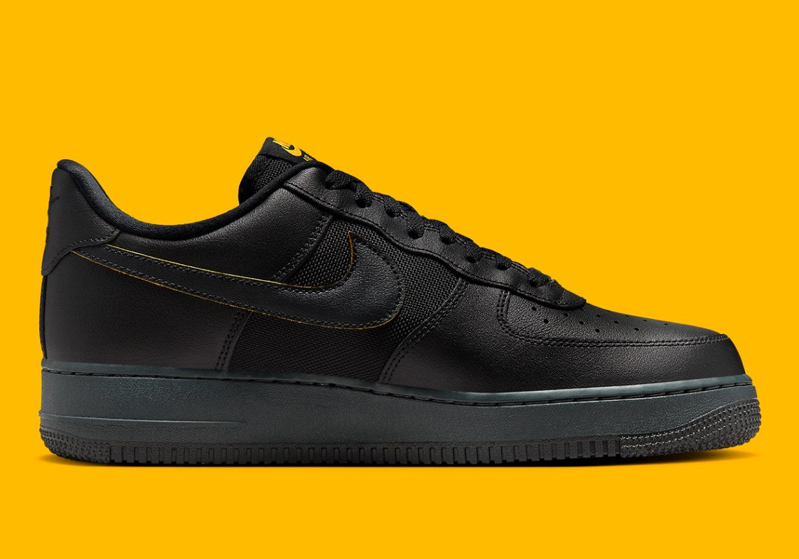 Air Force 1 Low '07
"Ballistic Mesh Black University Gold"