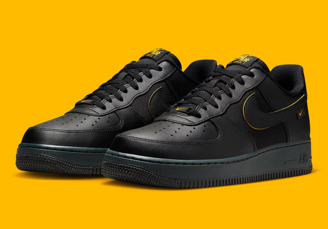 Air Force 1 Low '07
"Ballistic Mesh Black University Gold"