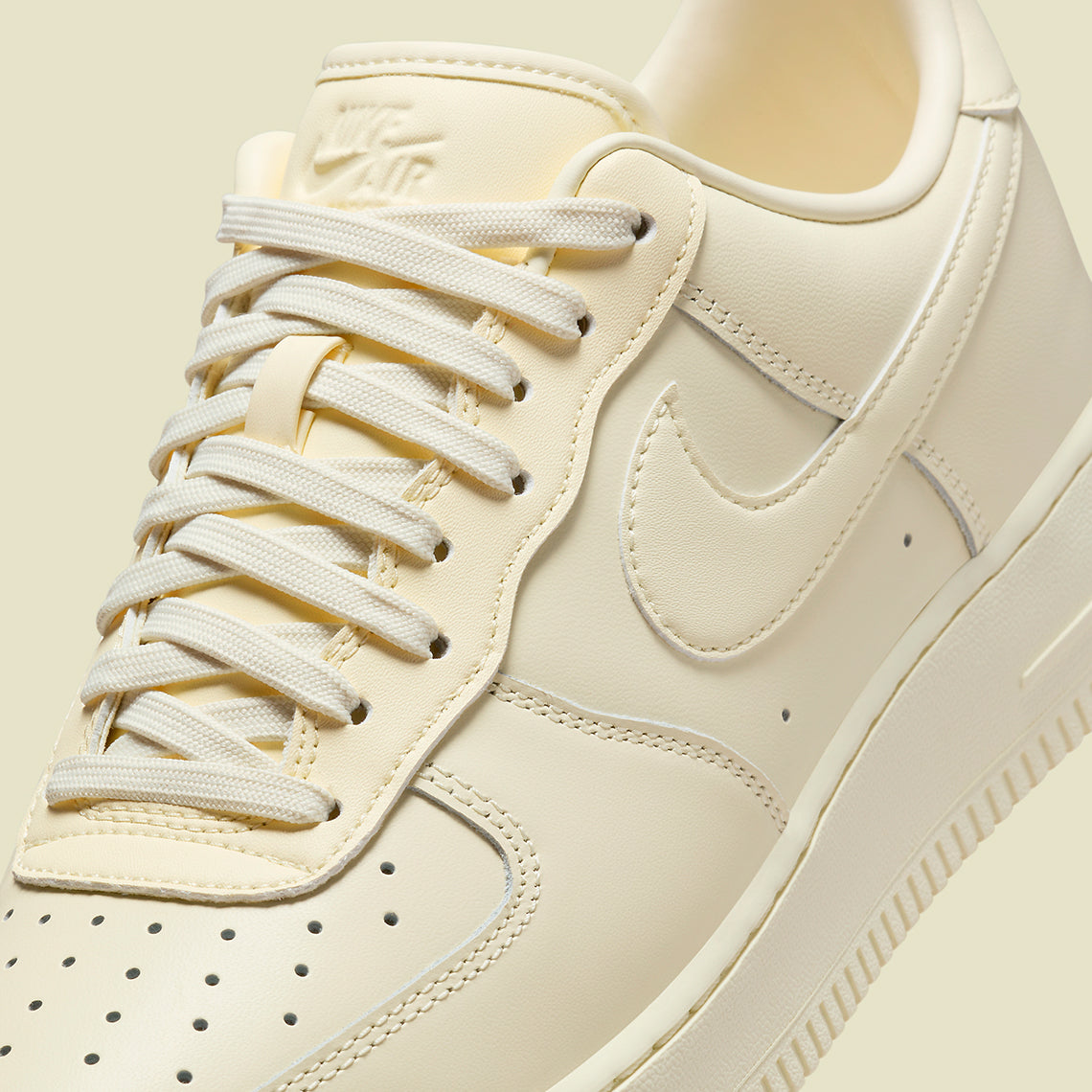 Air Force 1 Low '07
"Fresh Coconut Milk"