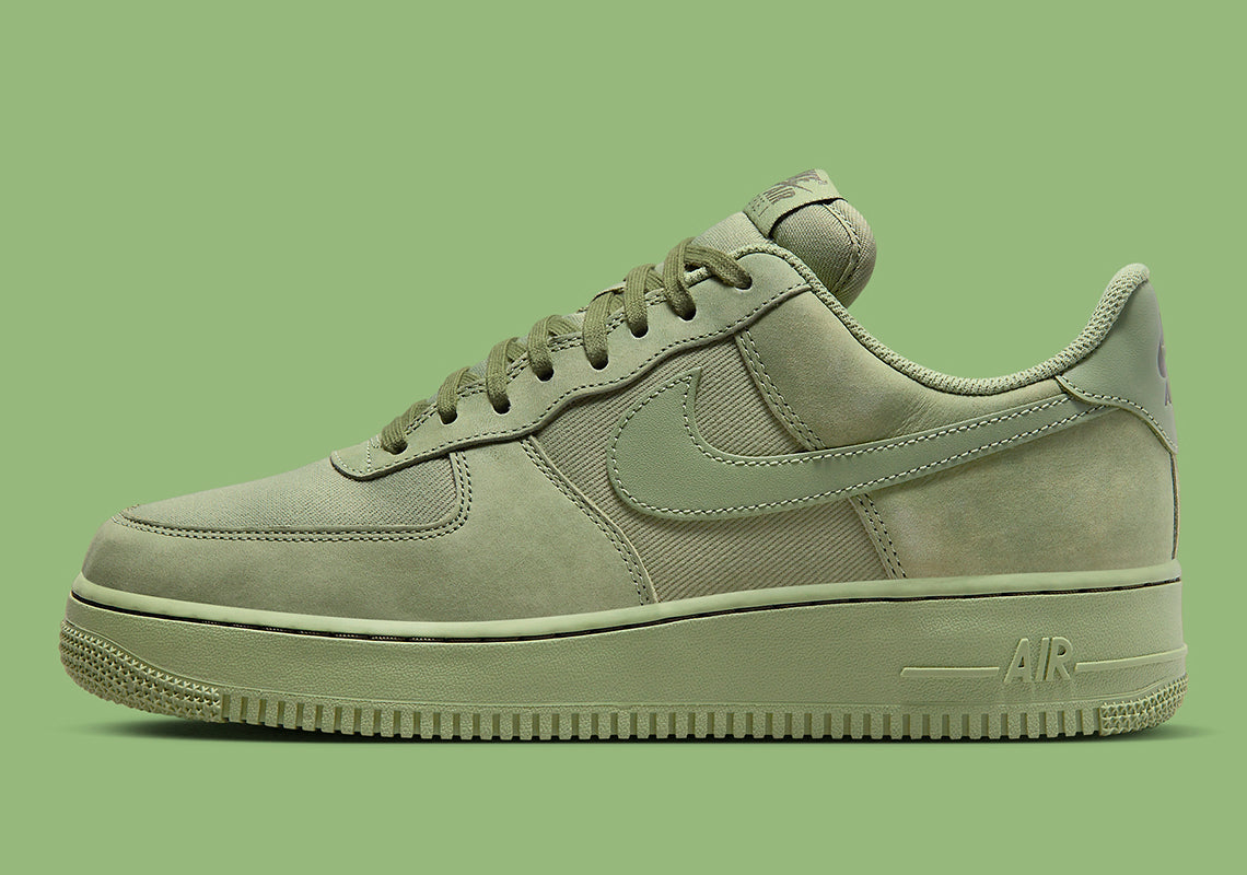 Air Force 1 Low '07 LX
"Oil Green"