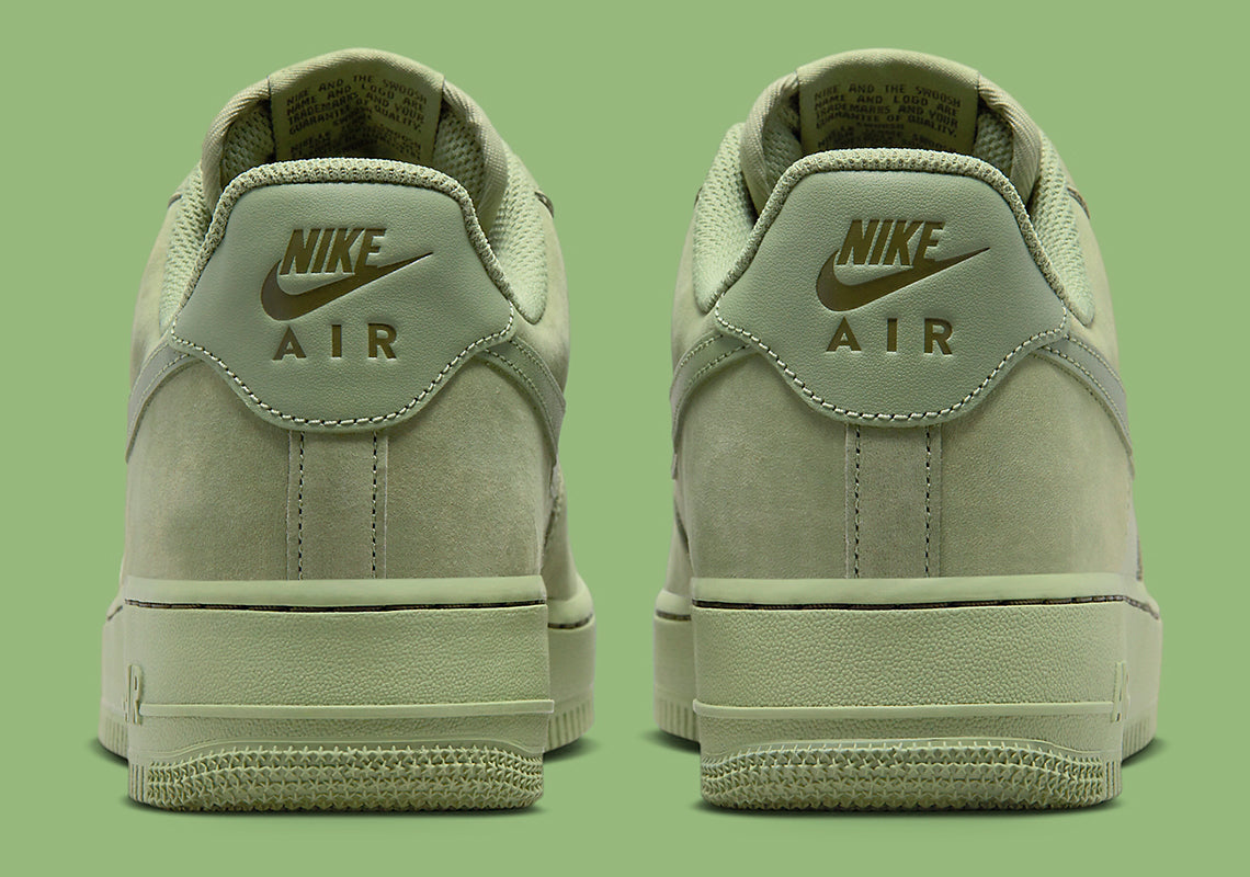 Air Force 1 Low '07 LX
"Oil Green"