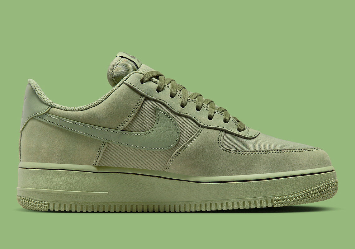 Air Force 1 Low '07 LX
"Oil Green"