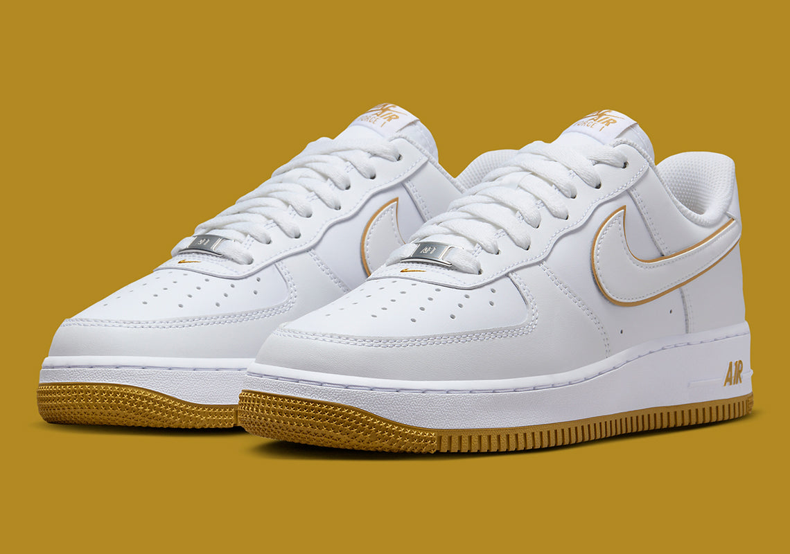 Air Force 1 Low '07
"White Bronzine"