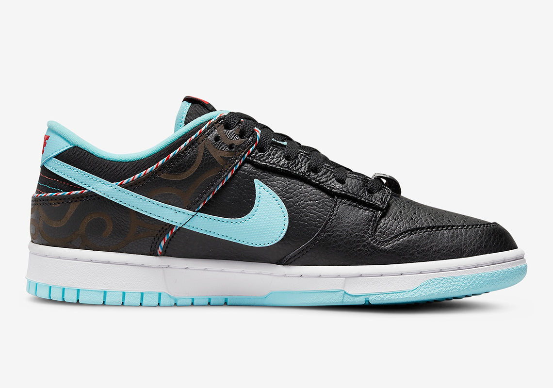 Nike Dunk Low SE
"Barber Shop Black"