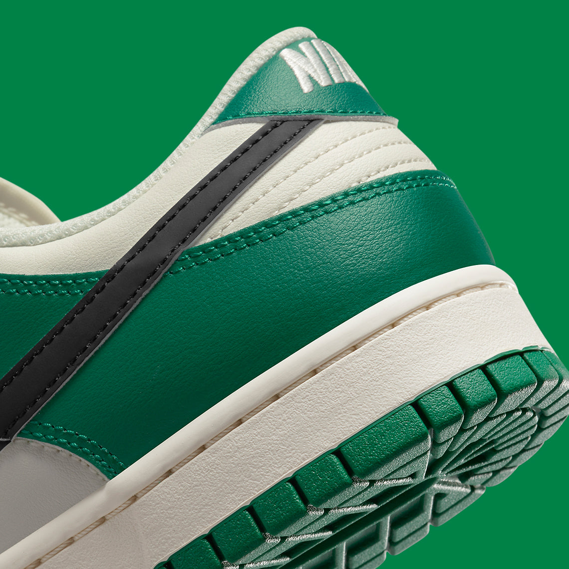 Nike Dunk Low Se "Lottery Pack Malachite Green"