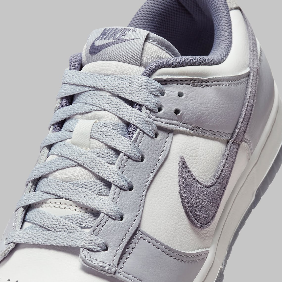 Nike Dunk Low SE
"Light Carbon"